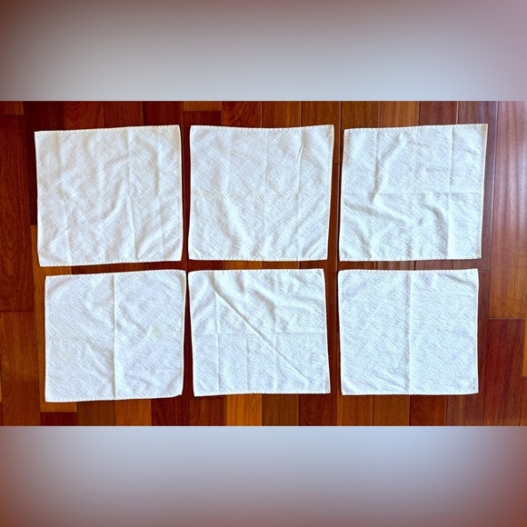 Cream Textured Napkins - Picture 4 of 4